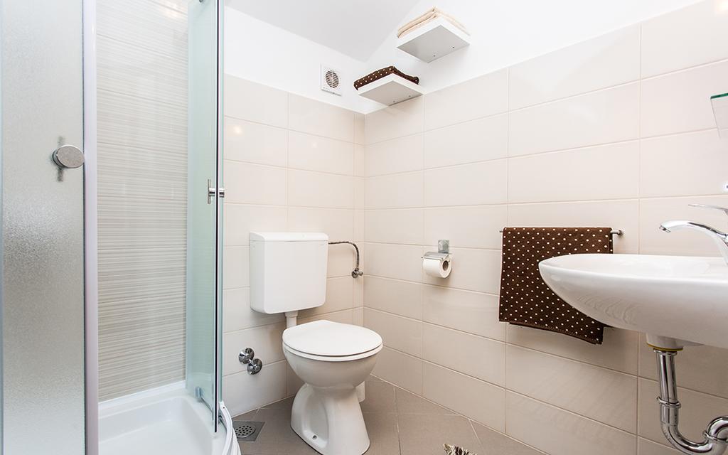 Apartment & Room Antonio 瓦比尼科 外观 照片