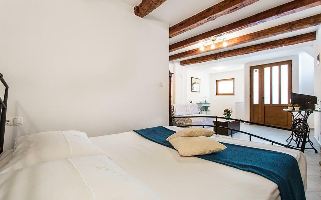 Apartment & Room Antonio 瓦比尼科 外观 照片